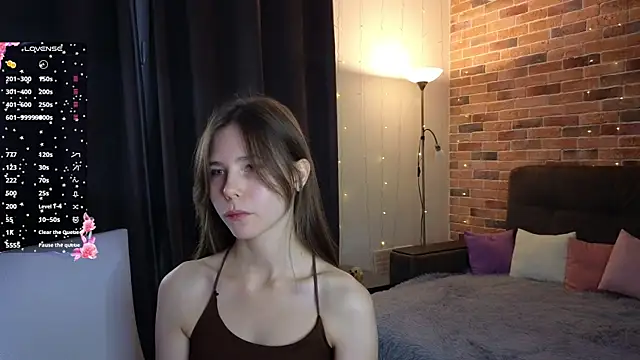 EmiliDen online show from November 14, 5:11 pm