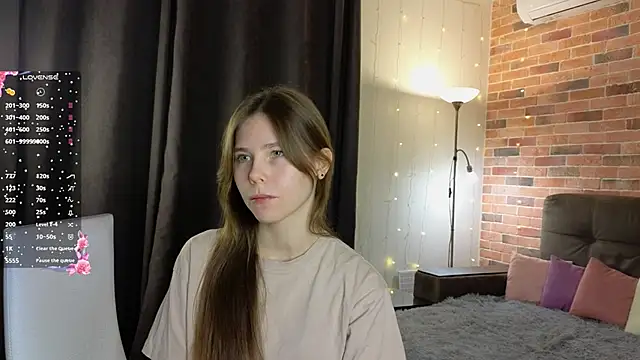 EmiliDen online show from November 18, 5:06 pm