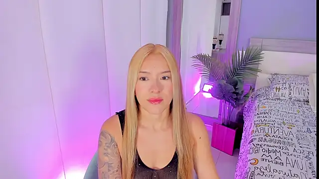 Snapshot of LexxyBunny_ chatting on October 10, 11:31 am LexxyBunny online show from October 10, 11:31 am