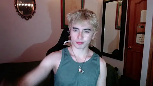 DanteObscuro online show from November 15, 7:49 am