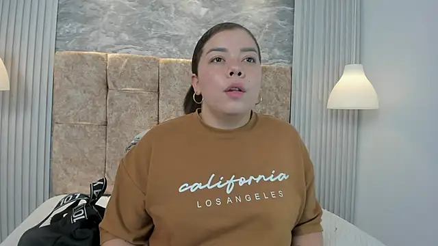 leilapons online show from September 14, 5:23 pm