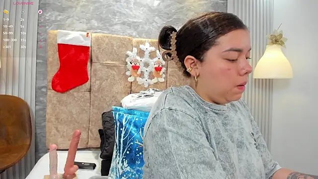 leilapons online show from December 4, 4:59 pm