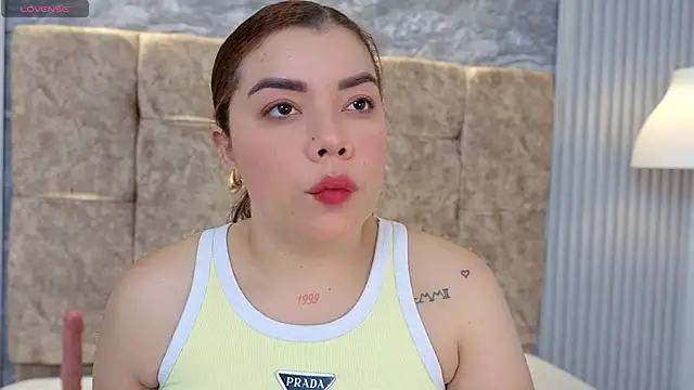 leilapons online show from February 21, 4:41 pm