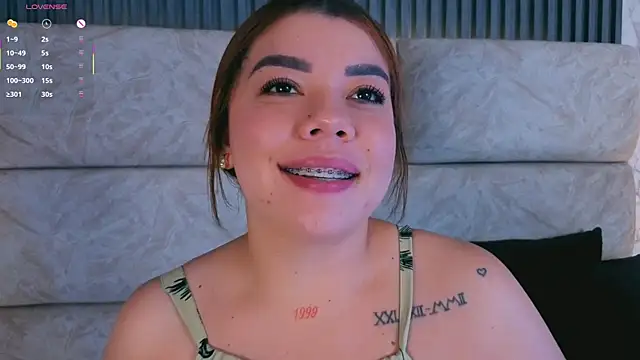 leilapons online show from April 19, 6:21 pm