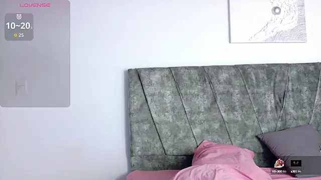 ValeriGallardo17 online show from October 11, 9:13 pm