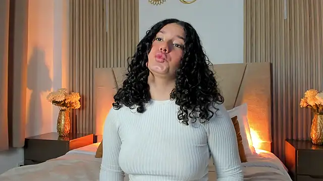 Rachell Jamess online show from November 27, 3:30 am