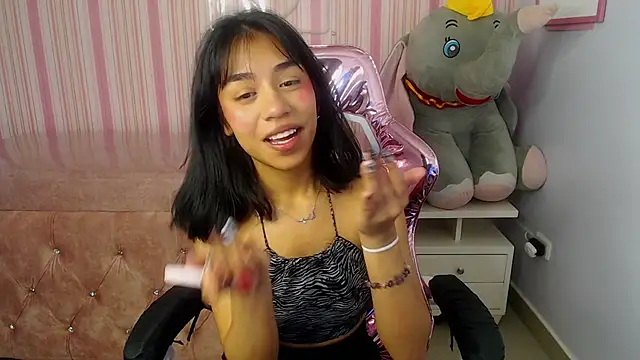 Snapshot of cristal11_ch chatting on September 30, 10:37 pm cristal11 ch online show from September 30, 10:37 pm