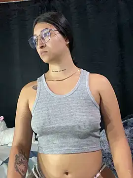 Snapshot of EVAH_LEE_ chatting on September 19, 1:51 am EVAH LEE online show from September 19, 1:51 am