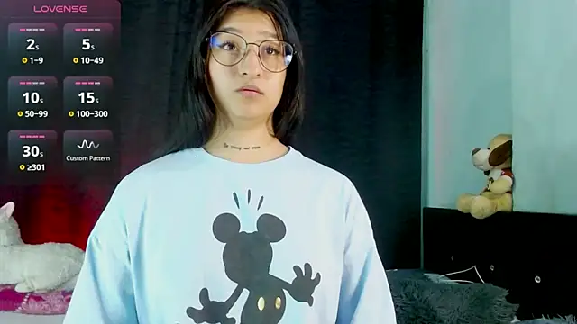 Snapshot of EVAH_LEE_ chatting on December 22, 4:09 am EVAH LEE online show from December 22, 4:09 am