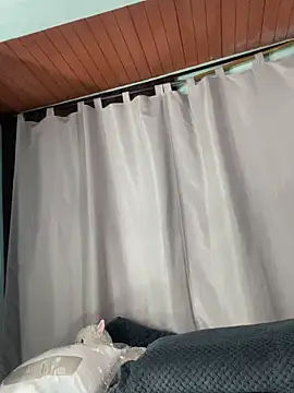 Snapshot of EVAH_LEE_ chatting on February 19, 1:01 am EVAH LEE online show from February 19, 1:01 am