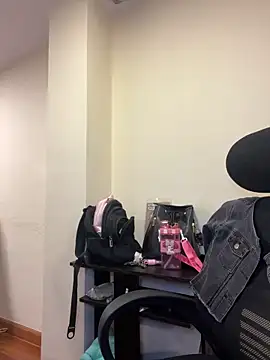 JuliethaDemon  online show from April 9, 2:00 pm