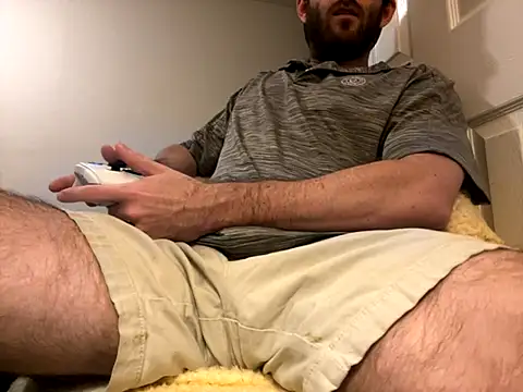 Snapshot of straightguy2233 chatting on September 23, 2:25 am straightguy2233 online show from September 23, 2:25 am