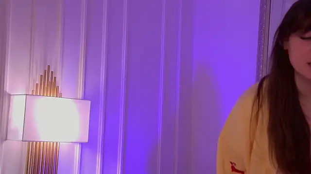 Snapshot of MeganStrain chatting on September 24, 3:21 am MeganStrain online show from September 24, 3:21 am