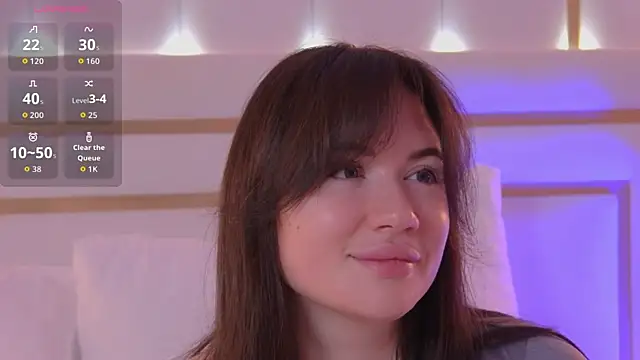 Snapshot of MeganStrain chatting on October 10, 3:05 am MeganStrain online show from October 10, 3:05 am