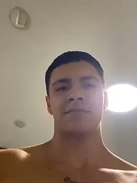 Snapshot of Leo_santoro chatting on September 10, 4:29 pm Leo santoro online show from September 10, 4:29 pm