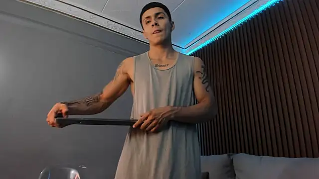 Snapshot of Leo_santoro chatting on September 13, 2:06 pm Leo santoro online show from September 13, 2:06 pm