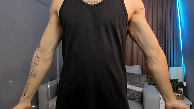 Snapshot of Leo_santoro chatting on September 17, 2:19 pm Leo santoro online show from September 17, 2:19 pm