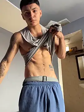 Snapshot of Leo_santoro chatting on September 27, 3:06 pm Leo santoro online show from September 27, 3:06 pm