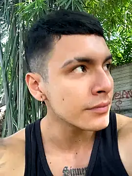 Snapshot of Leo_santoro chatting on October 2, 2:02 pm Leo santoro online show from October 2, 2:02 pm