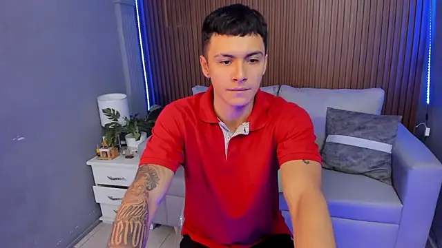 Snapshot of Leo_santoro chatting on October 8, 1:53 pm Leo santoro online show from October 8, 1:53 pm