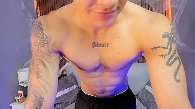 Snapshot of Leo_santoro chatting on October 15, 3:12 pm Leo santoro online show from October 15, 3:12 pm