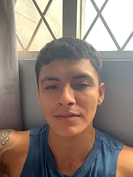 Snapshot of Leo_santoro chatting on December 5, 2:14 pm Leo santoro online show from December 5, 2:14 pm