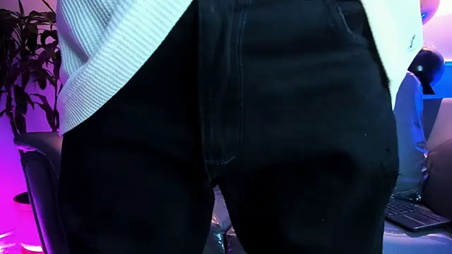 Leo santoro online show from March 28, 2:16 pm