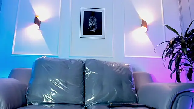 Leo santoro online show from March 31, 2:17 pm