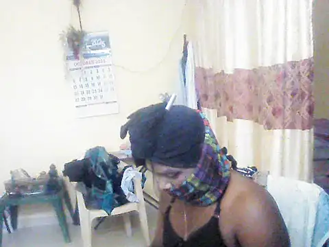 Snapshot of femboyslqueen chatting on October 22, 6:57 am femboyslqueen online show from October 22, 6:57 am