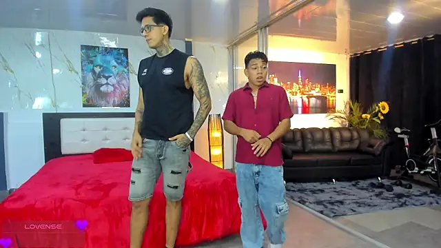 Bisexlifehot   online show from March 20, 11:09 pm