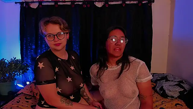 Snapshot of CrazyCakes_ chatting on September 24, 2:59 am CrazyCakes  online show from September 24, 2:59 am