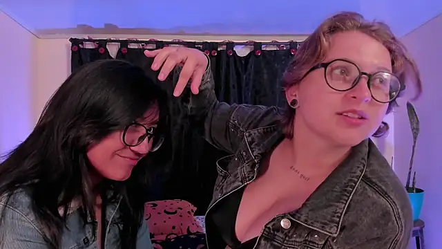 CrazyCakes  online show from April 26, 4:32 am