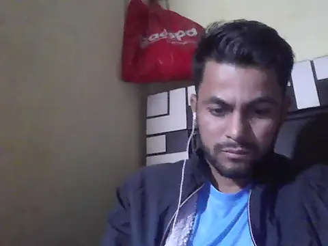 ursdreamperson online show from December 5, 5:42 pm