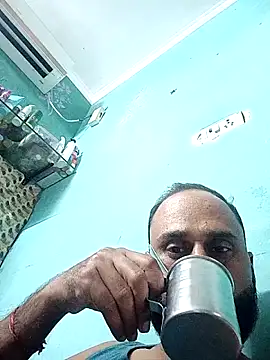 Snapshot of amitkumarkangra chatting on October 28, 4:20 pm amitkumarkangra online show from October 28, 4:20 pm