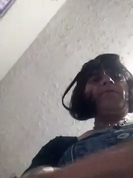 Snapshot of kaylikinky chatting on December 3, 10:30 pm kaylikinky online show from December 3, 10:30 pm