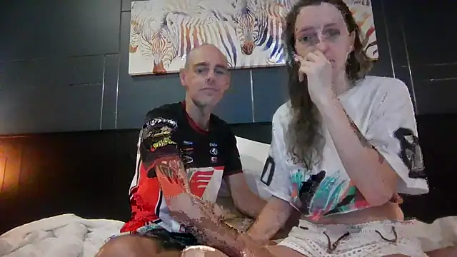 Snapshot of BigDickDaddddy chatting on November 2, 7:27 pm BigDickDaddddy online show from November 2, 7:27 pm