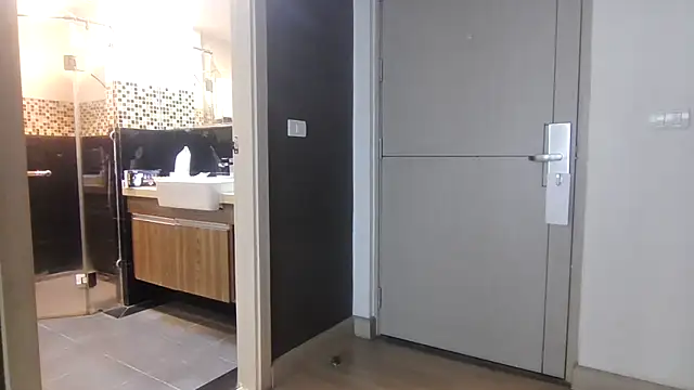 Snapshot of BigDickDaddddy chatting on November 17, 6:52 am BigDickDaddddy online show from November 17, 6:52 am