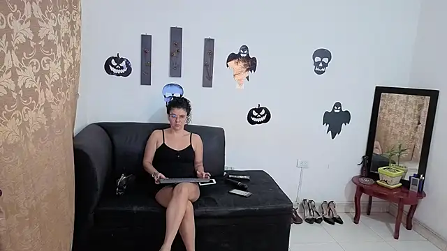 Snapshot of Kloewolf chatting on October 27, 10:08 am Kloewolf online show from October 27, 10:08 am