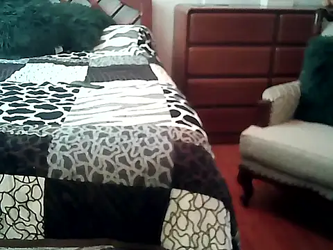 FallsForHerSmile online show from November 24, 4:18 pm