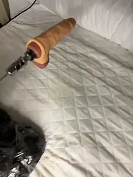 Snapshot of Ozge-SluttyScream69 chatting on November 1, 11:07 pm Ozge-SluttyScream69 online show from November 1, 11:07 pm