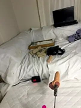 Snapshot of Ozge-SluttyScream69 chatting on November 24, 11:26 pm Ozge-SluttyScream69 online show from November 24, 11:26 pm