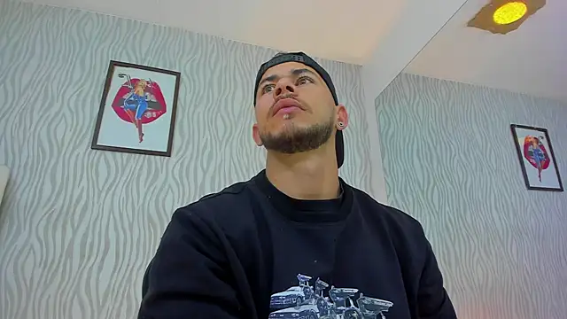 Snapshot of dylan_jacobx chatting on September 11, 2:55 am dylan jacobx online show from September 11, 2:55 am