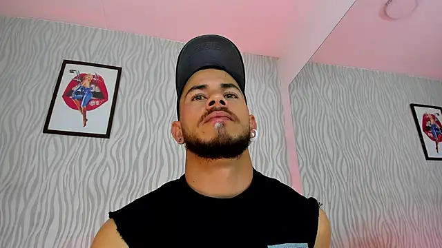 Snapshot of dylan_jacobx chatting on November 18, 3:23 am dylan jacobx online show from November 18, 3:23 am