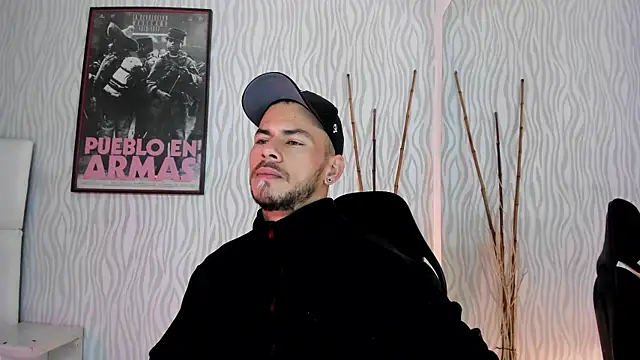 Snapshot of dylan_jacobx chatting on January 10, 3:30 am dylan jacobx online show from January 10, 3:30 am