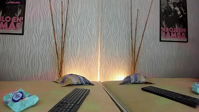 Snapshot of dylan_jacobx chatting on February 4, 8:20 am dylan jacobx online show from February 4, 8:20 am