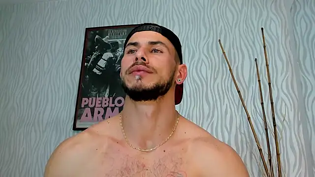 Snapshot of dylan_jacobx chatting on March 3, 3:34 am dylan jacobx online show from March 3, 3:34 am