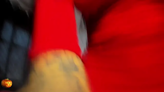 Snapshot of hannahdvil1 chatting on October 23, 11:53 am hannahdvil1 online show from October 23, 11:53 am