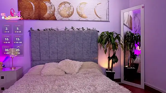 antonellastar24  online show from April 21, 8:01 pm