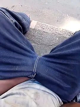 Snapshot of niccobigd chatting on March 4, 11:49 am niccobigd online show from March 4, 11:49 am