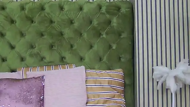 LunaHart online show from November 17, 8:03 pm